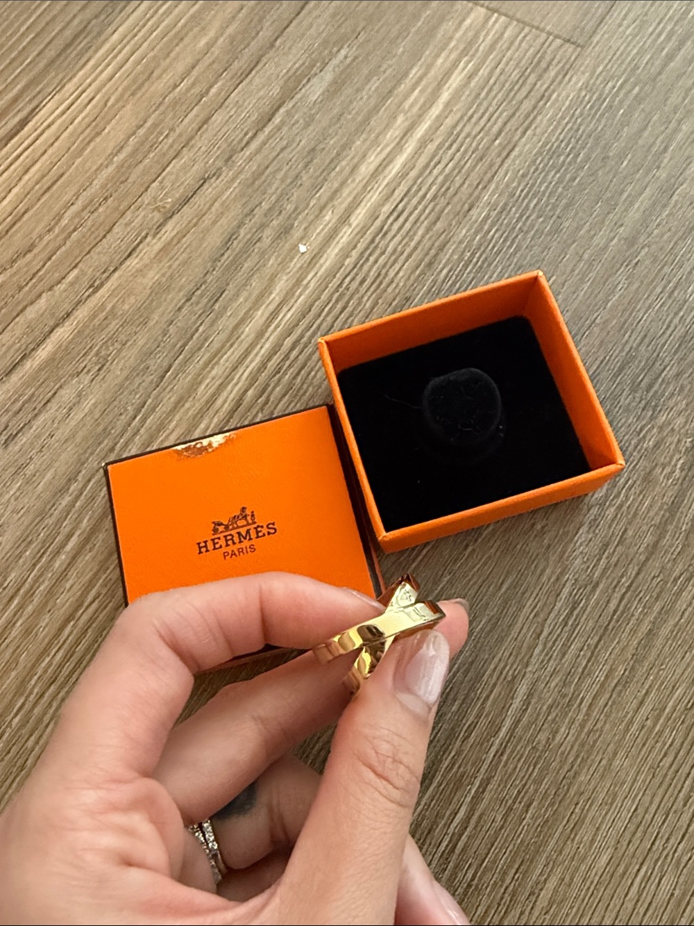 HERMES Paris Ruban Scarf Ring Gold Tone - Picture 4 of 8